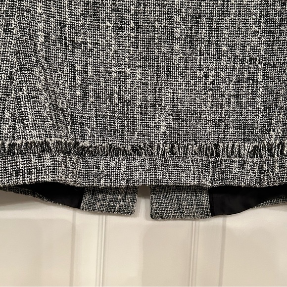Karl Lagerfeld Black and White Tweed and Fringe Career Blazer Size 10 - Picture 14 of 14